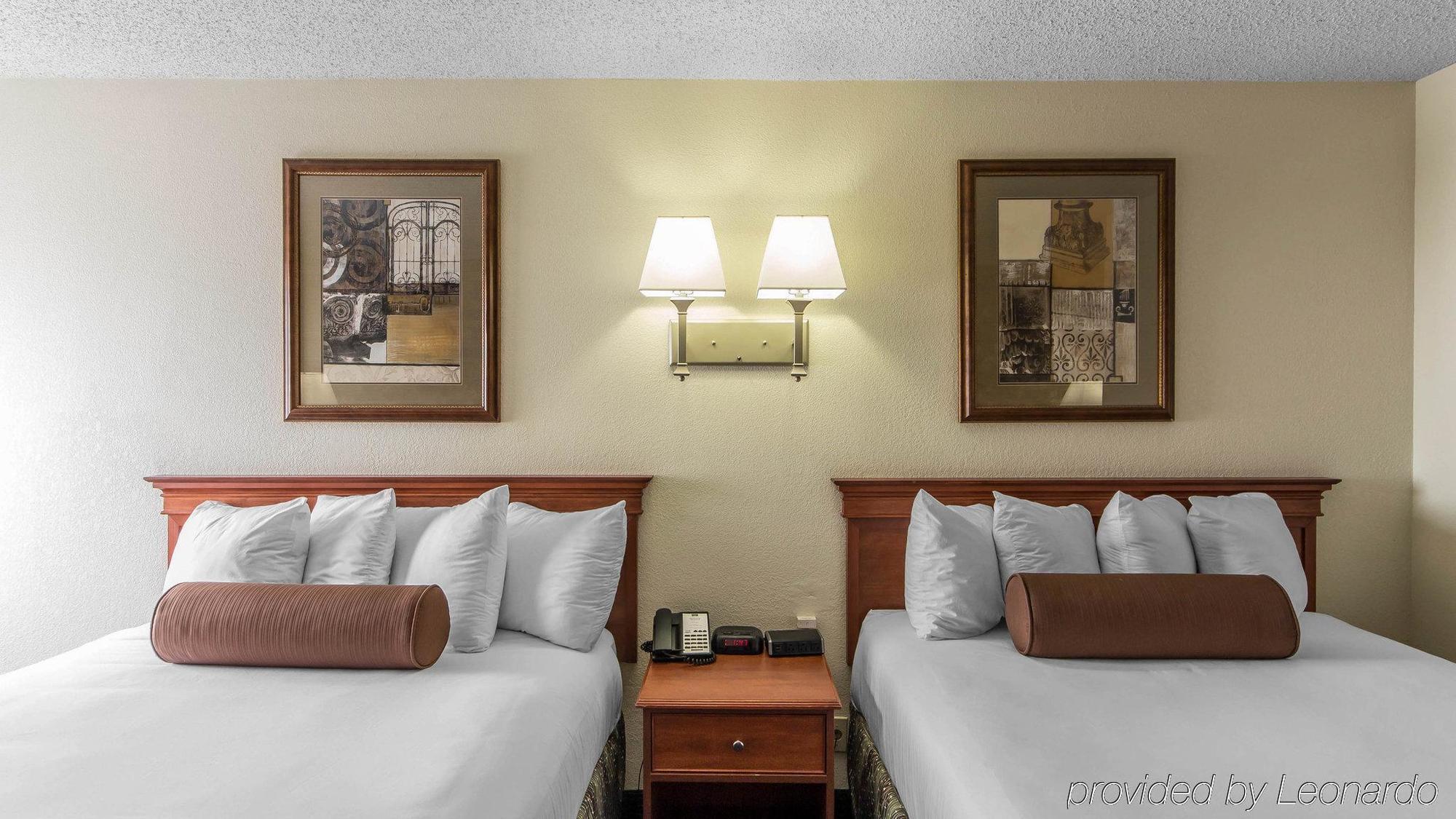 The Emerald House Hotel Bartlesville Exterior photo
