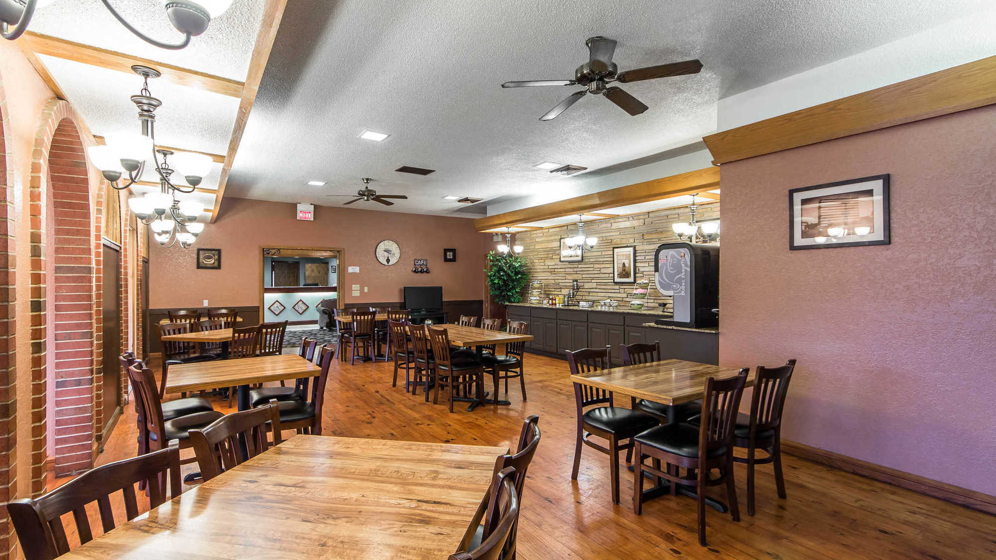 The Emerald House Hotel Bartlesville Facilities photo