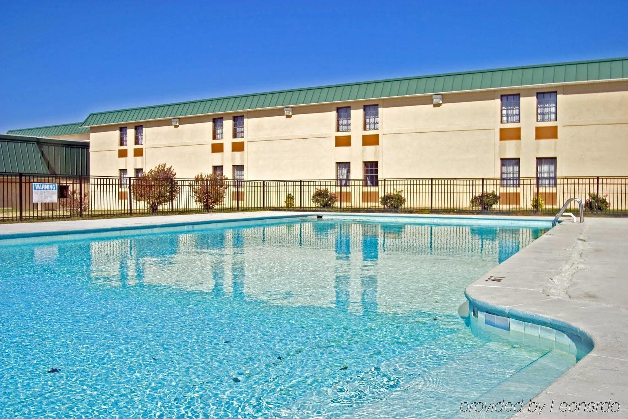 The Emerald House Hotel Bartlesville Facilities photo